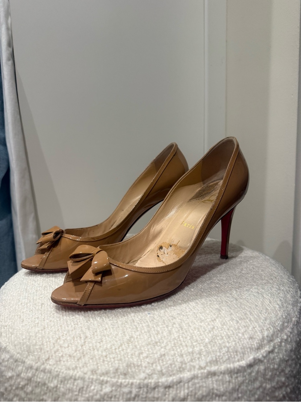 Christian Louboutin Heels with Bow - Nude